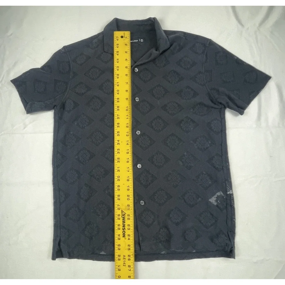 ABERCROMBIE & FITCH MENS XS BLACK GEOMETRIC OPEN KNIT CAMP SHIRT BUTTON FRONT